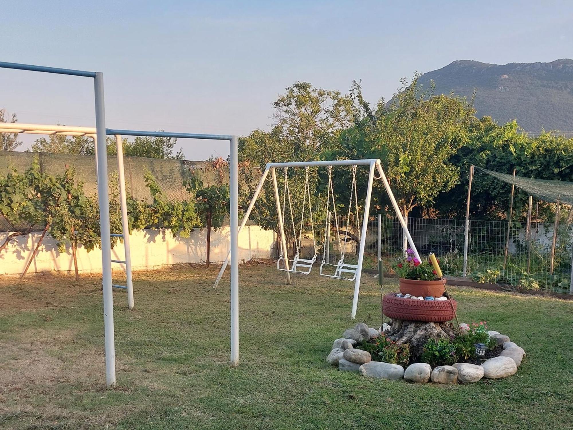 Pensjonat Pomegranate Tree House - Meteora Kalambaka Zewnętrze zdjęcie