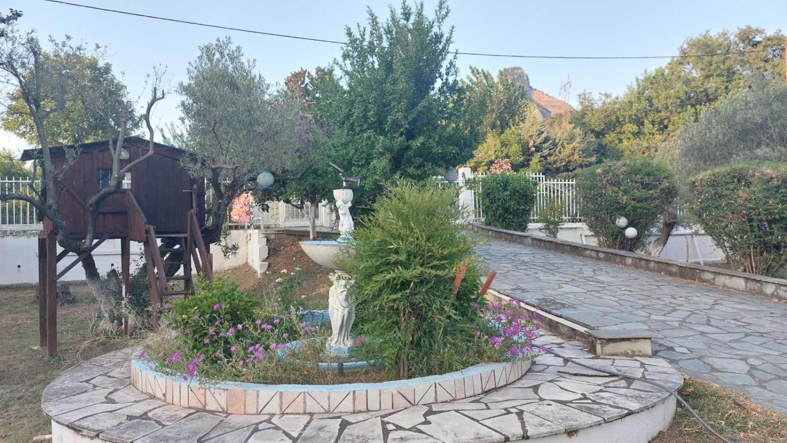 Pensjonat Pomegranate Tree House - Meteora Kalambaka Zewnętrze zdjęcie