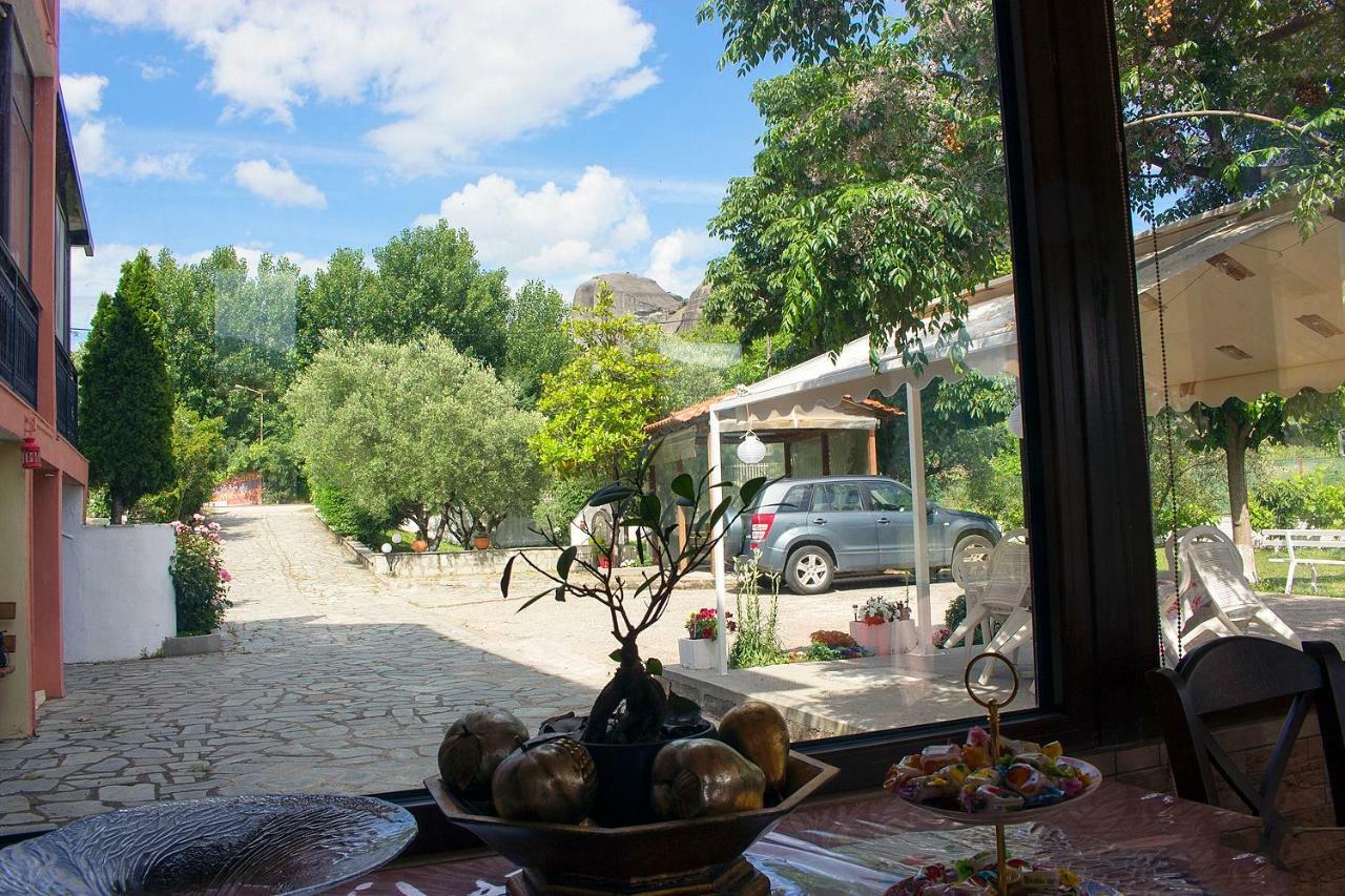 Pensjonat Pomegranate Tree House - Meteora Kalambaka Zewnętrze zdjęcie